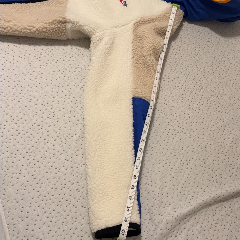 Nike Blue and White Sherpa Pullover - Picture 9 of 9